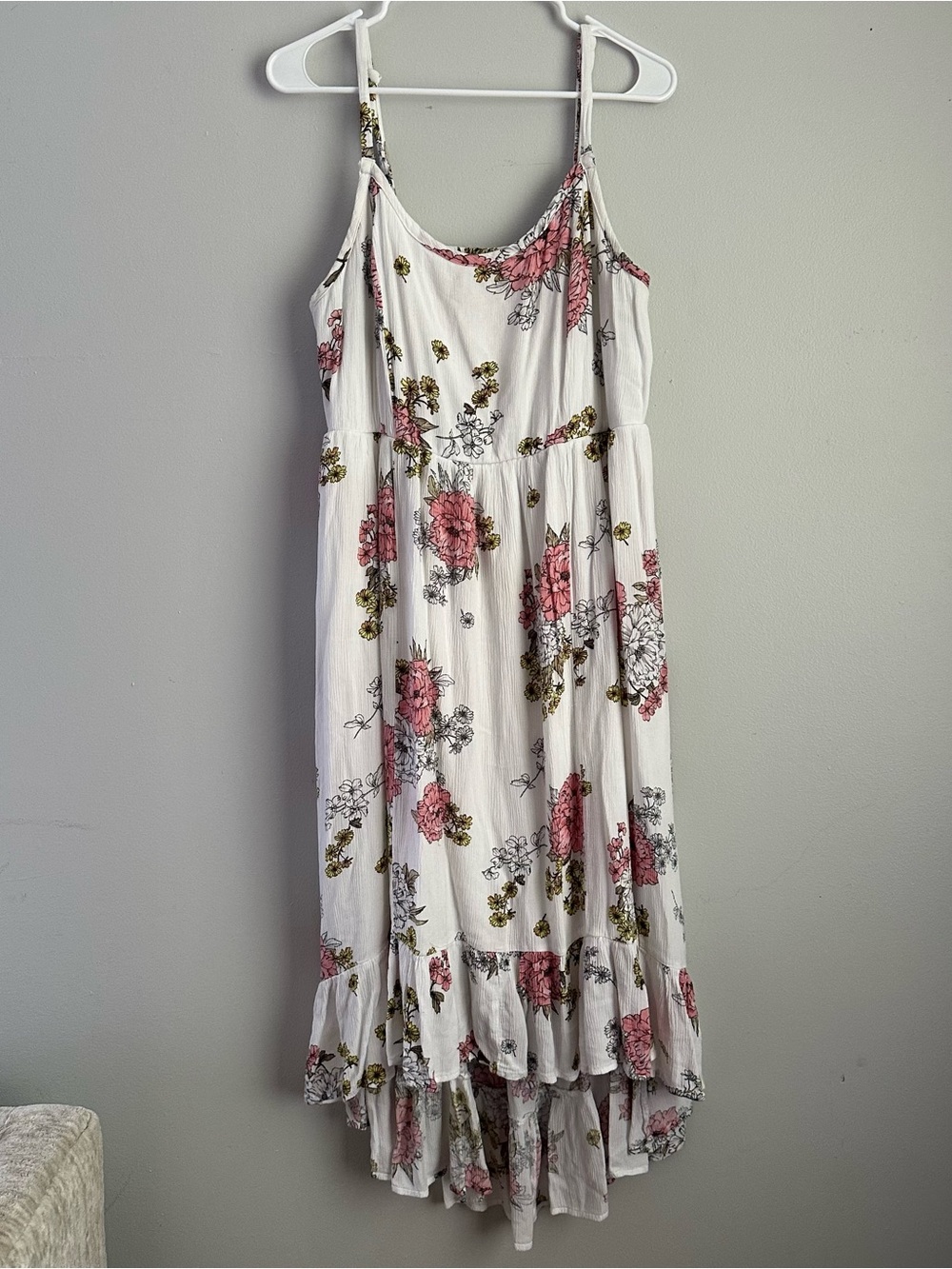 Torrid 2 midi high low dress white floral women’s 2x smocked ruffle spaghetti st - Picture 2 of 9